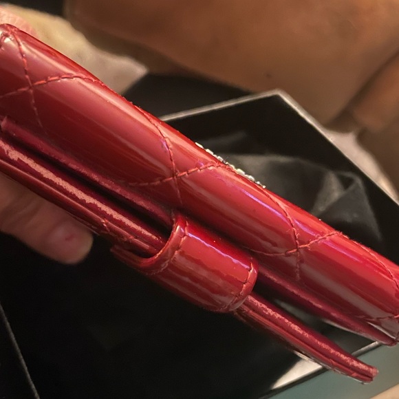 Chanel Shiny Red Quilted Wallet - Picture 7 of 14